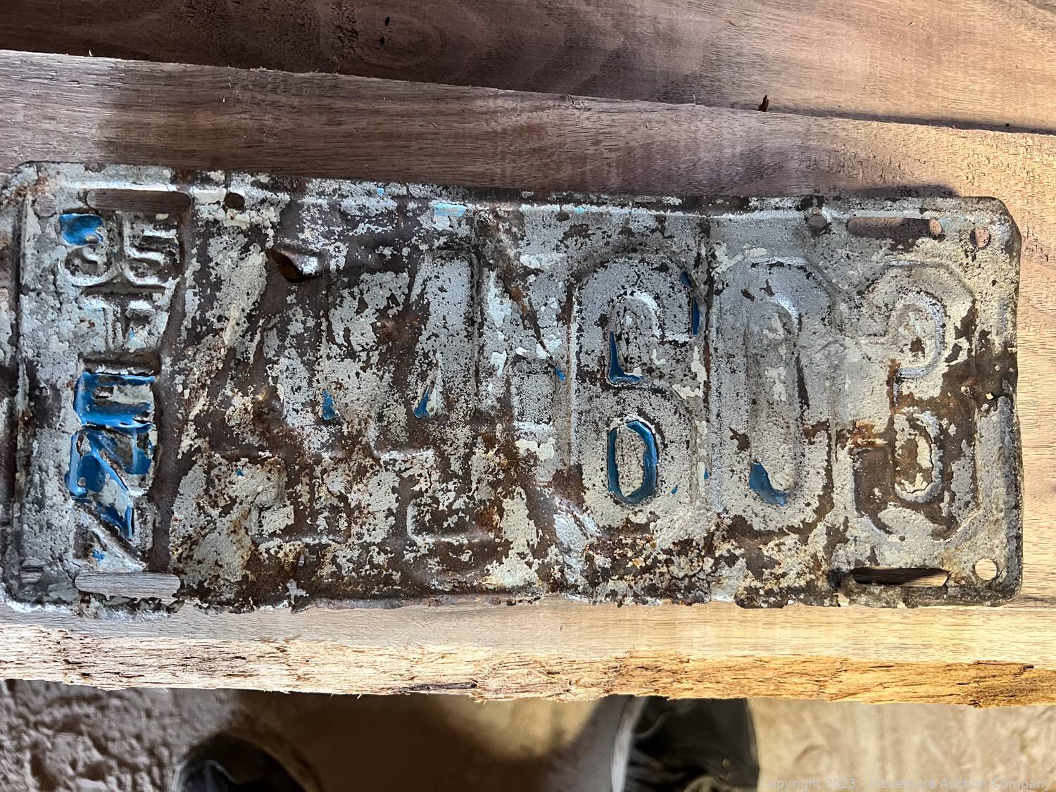 McLemore Auction Company Auction 1998 Ford F450 Box Van, 2004