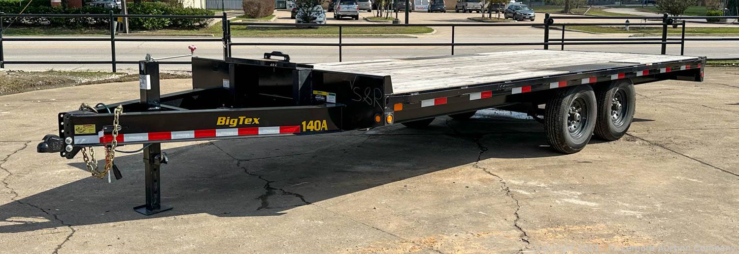 McLemore Auction Company Auction 59 Late Model Utility, Dump