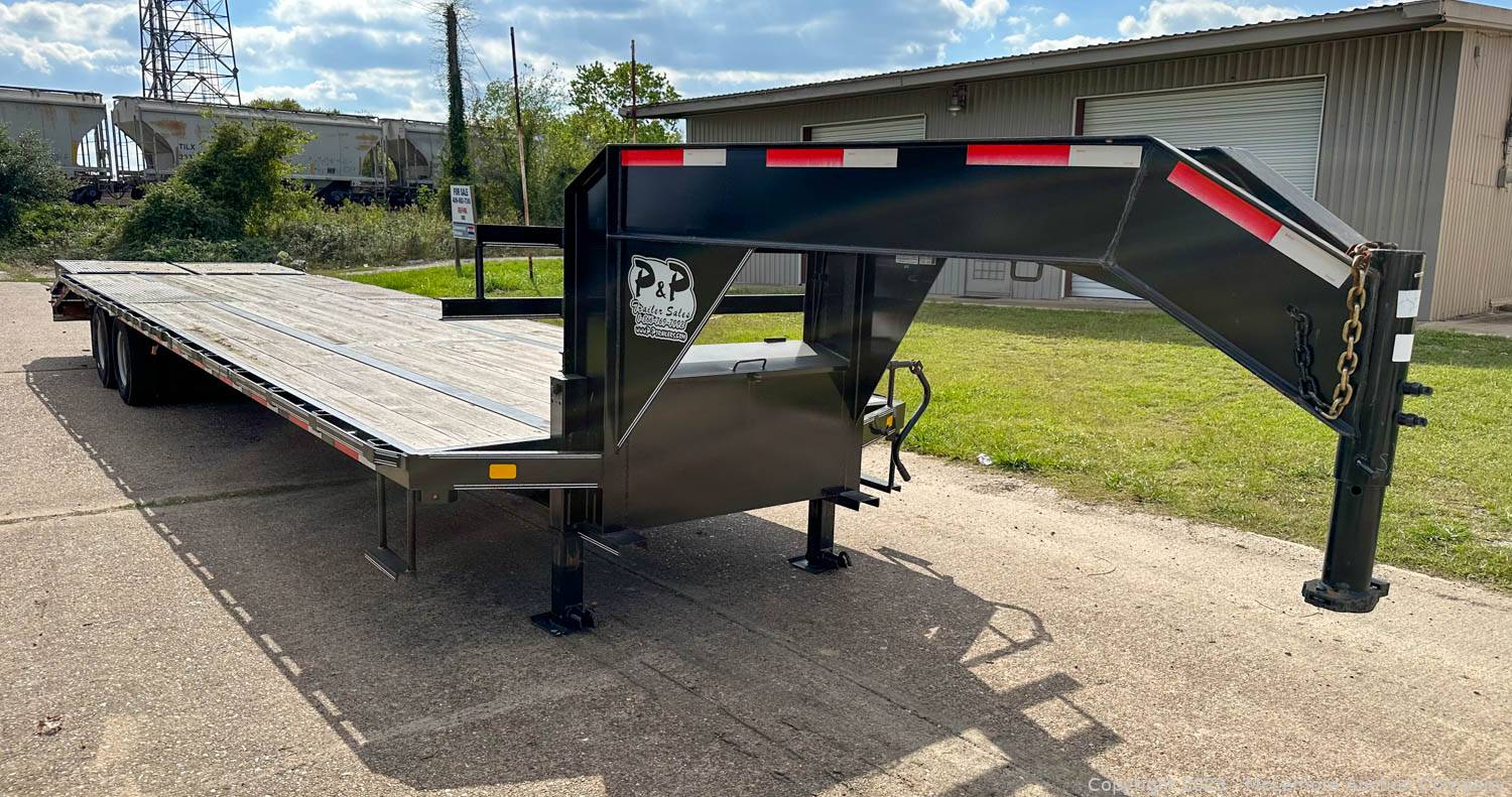 McLemore Auction Company Auction 59 Late Model Utility, Dump