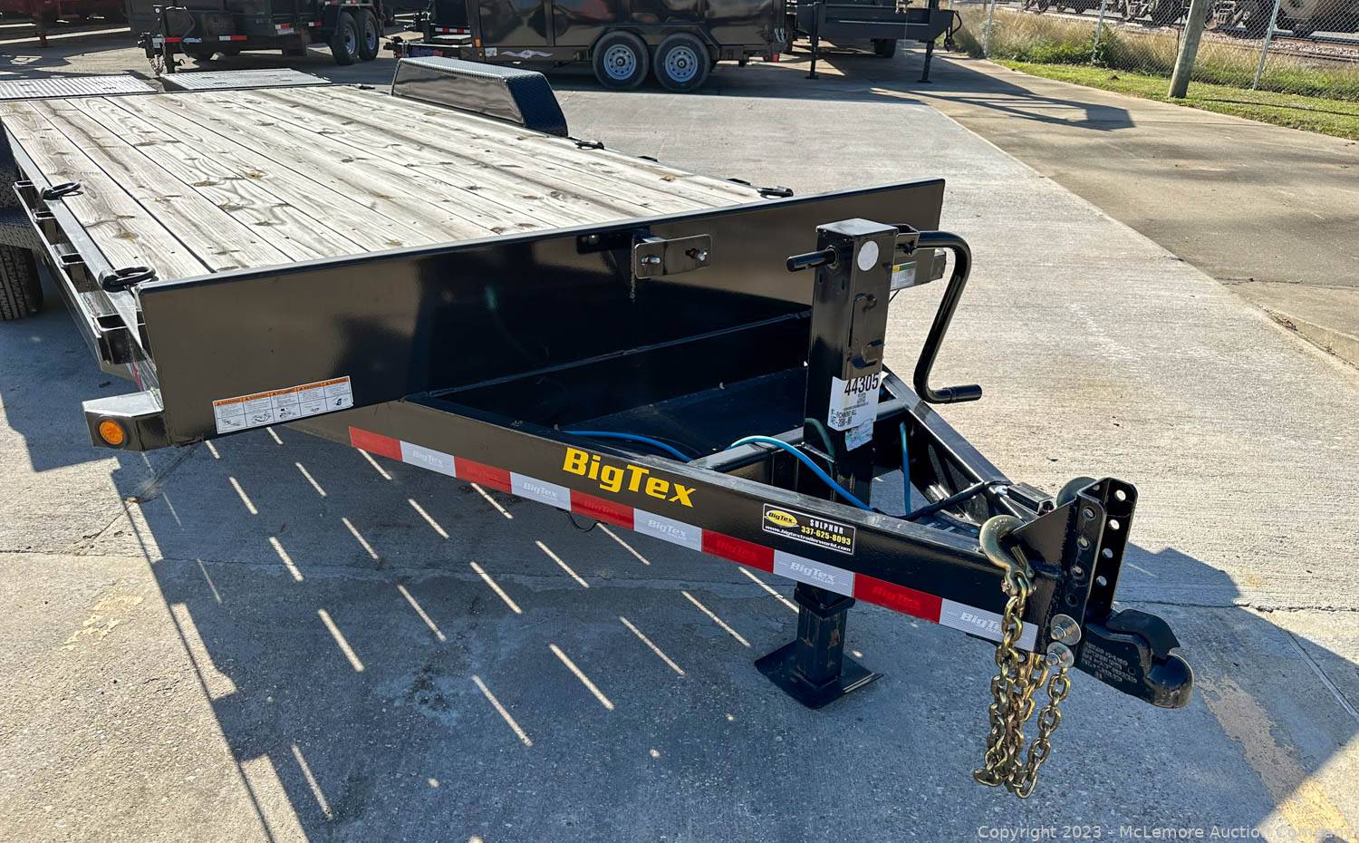 McLemore Auction Company Auction 59 Late Model Utility, Dump