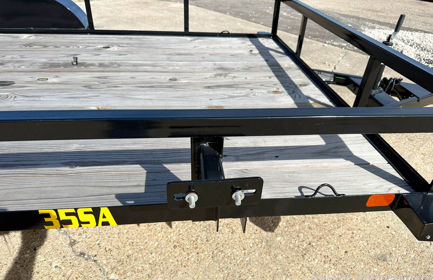 McLemore Auction Company Auction 59 Late Model Utility, Dump