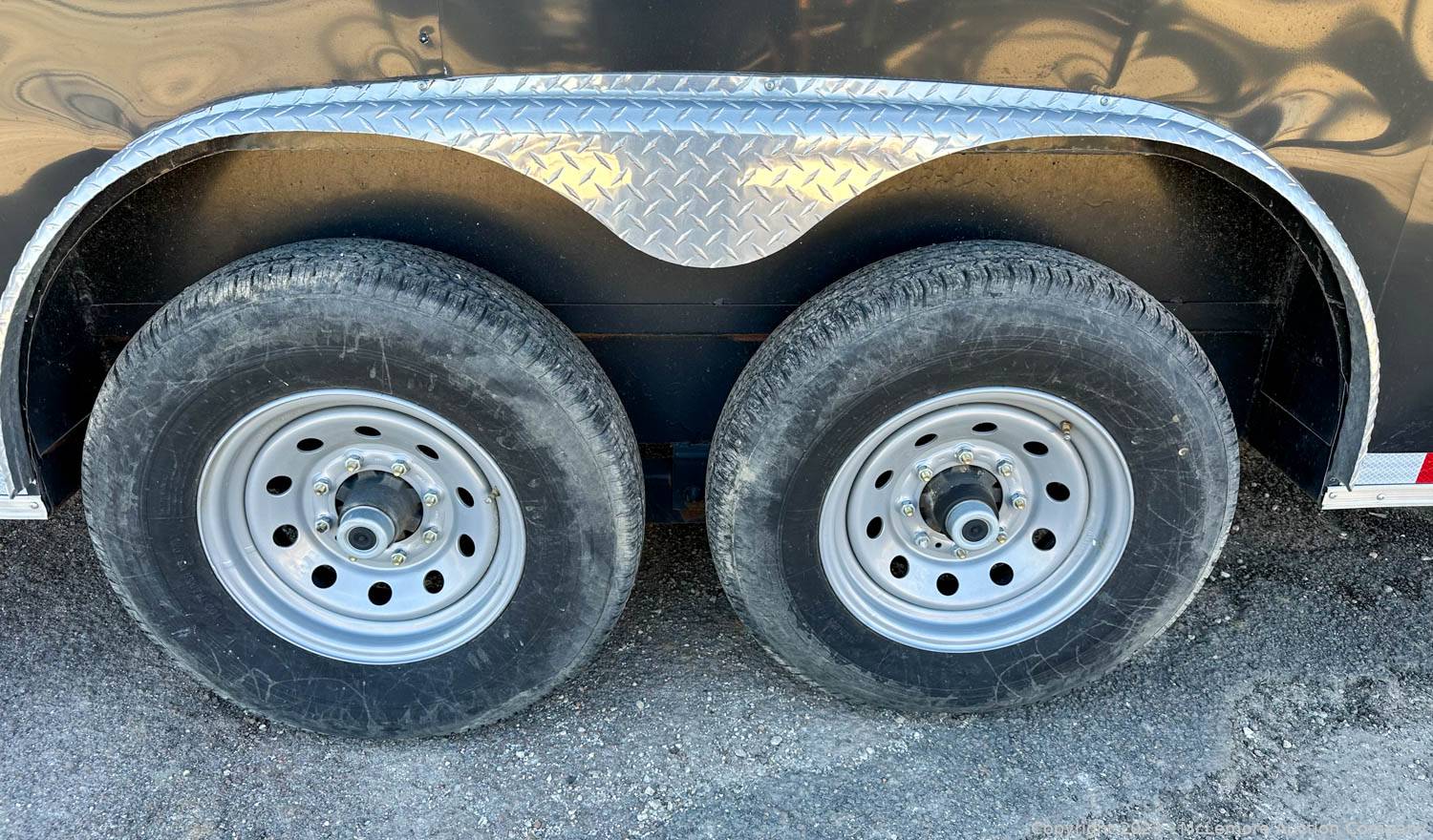 McLemore Auction Company Auction 59 Late Model Utility, Dump