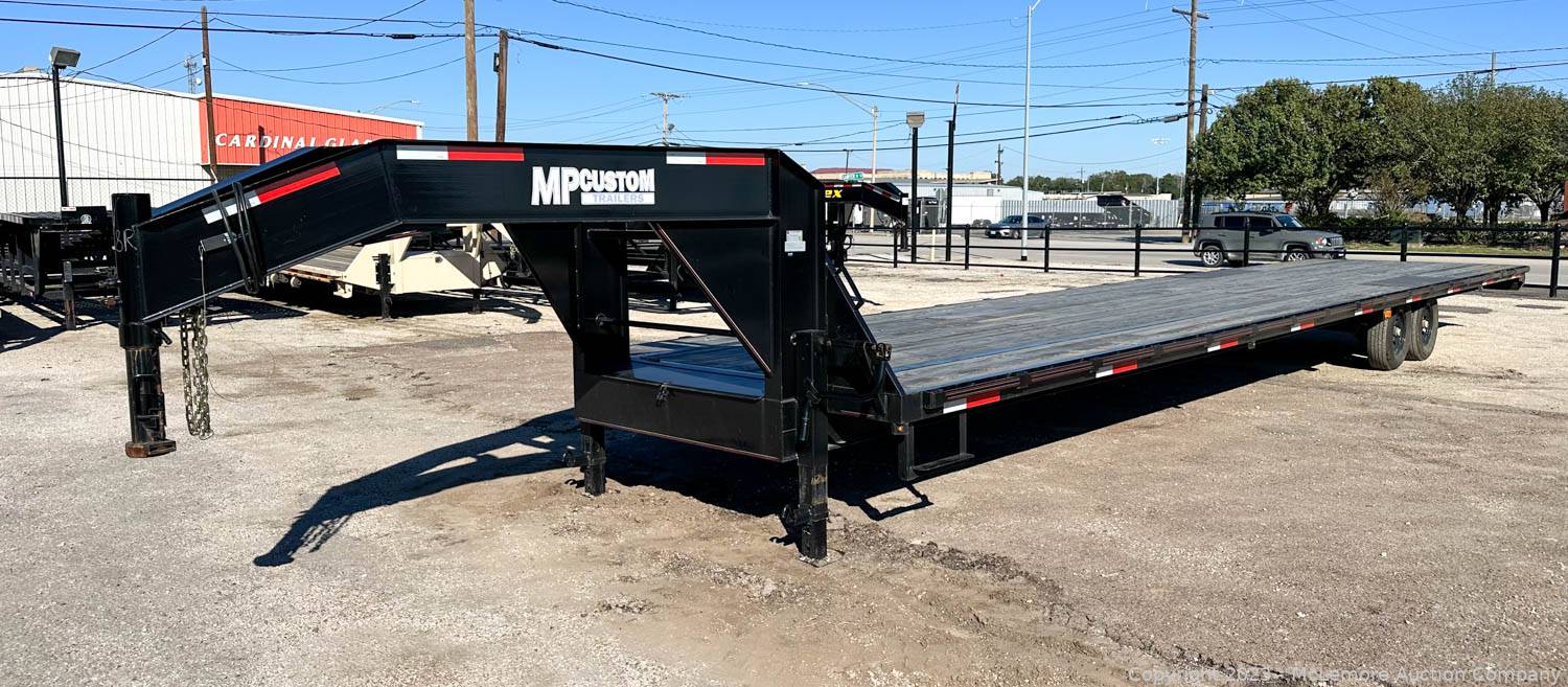 McLemore Auction Company Auction 59 Late Model Utility, Dump