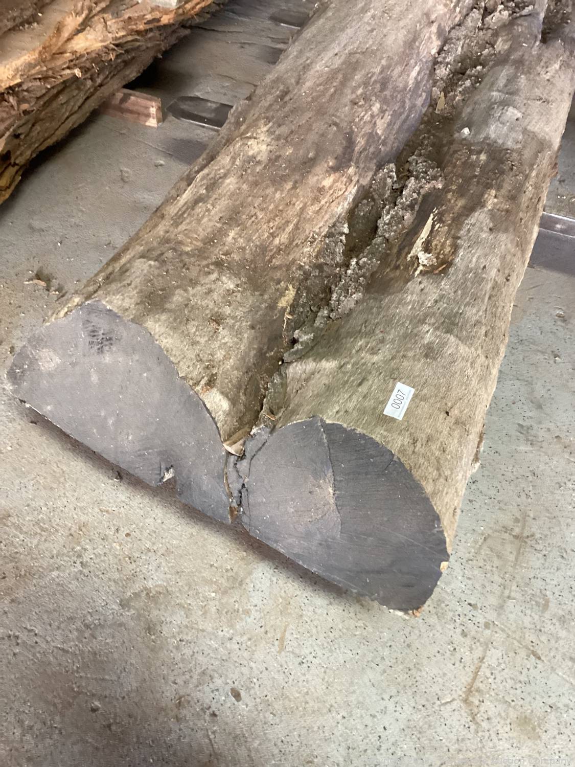 McLemore Auction Company Auction Artisan Wood & Furniture Sale