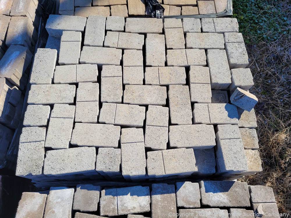 McLemore Auction Company Auction Ultimate Warehouse Sale Outdoor