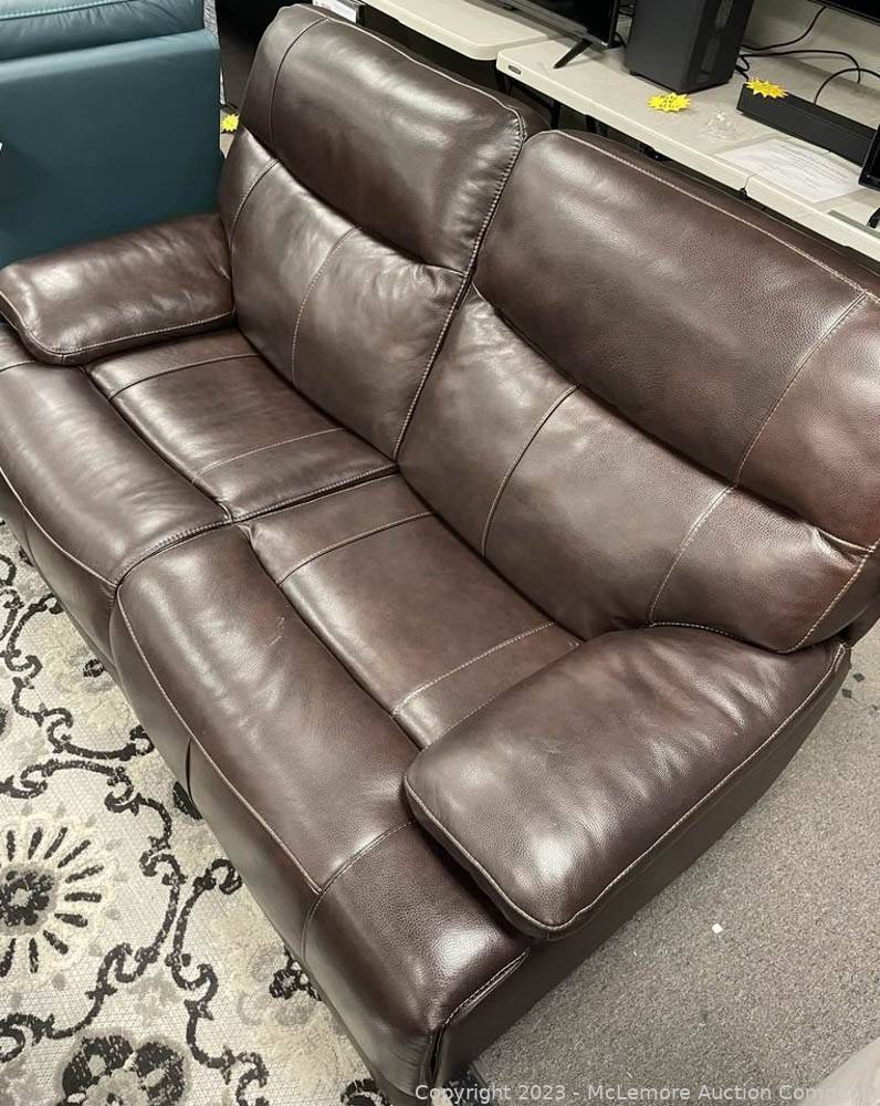 McLemore Auction Company Auction Thomasville and Raylin Sectionals