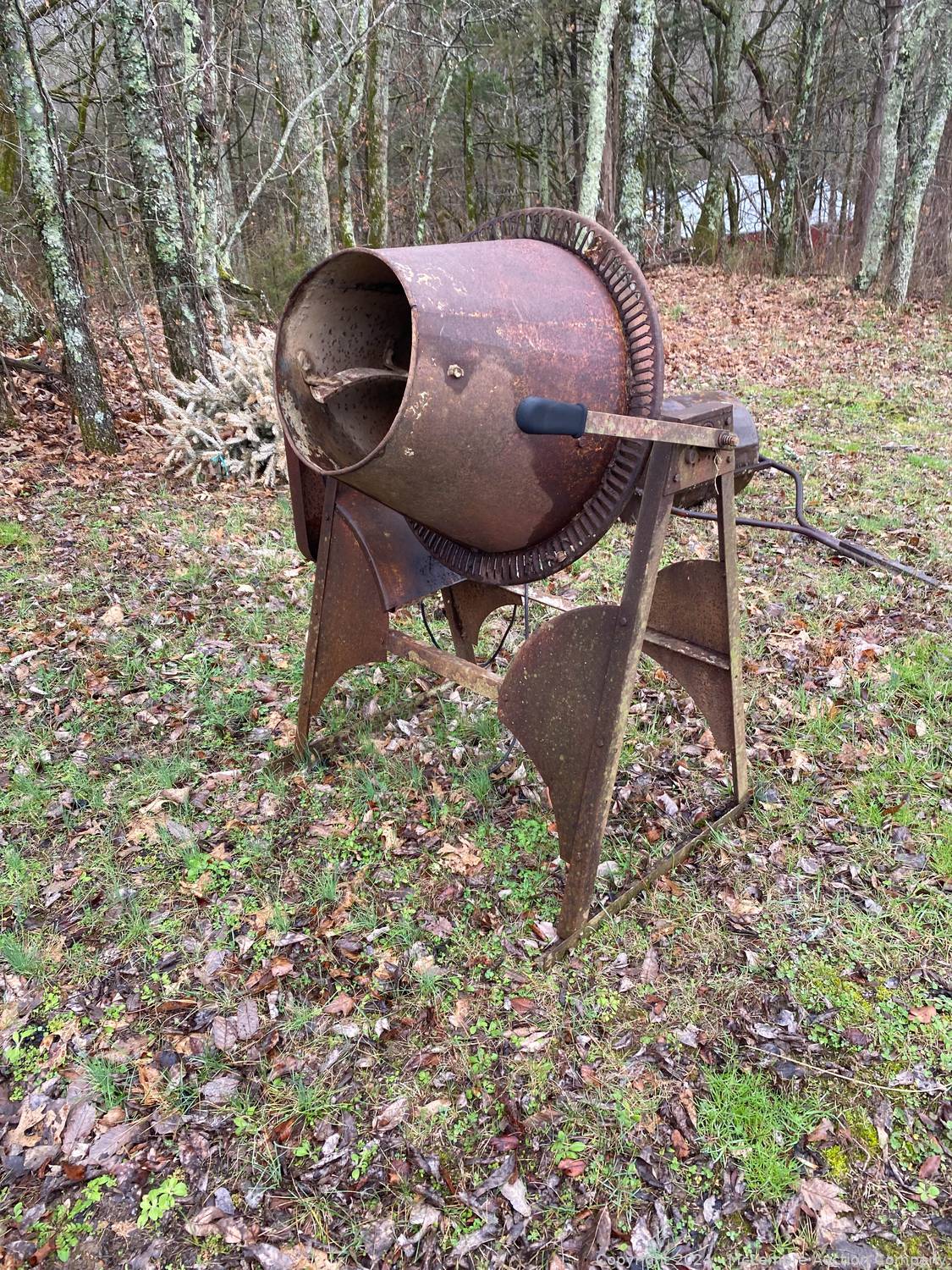 McLemore Auction Company Auction Moving Sale Antiques, Fine