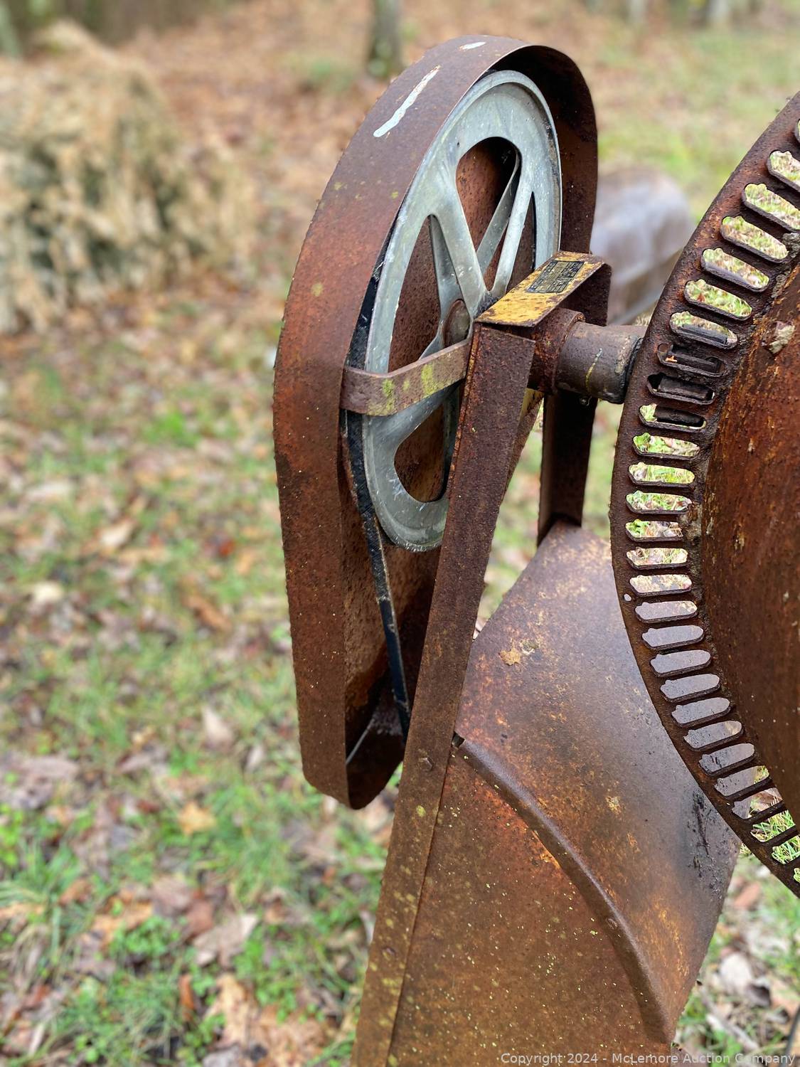 McLemore Auction Company Auction Moving Sale Antiques, Fine