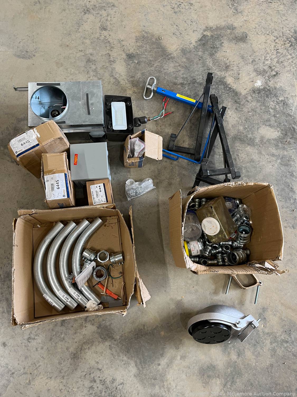 McLemore Auction Company Auction Electrical Contractor Liquidation 12x6 Trailer, Tools