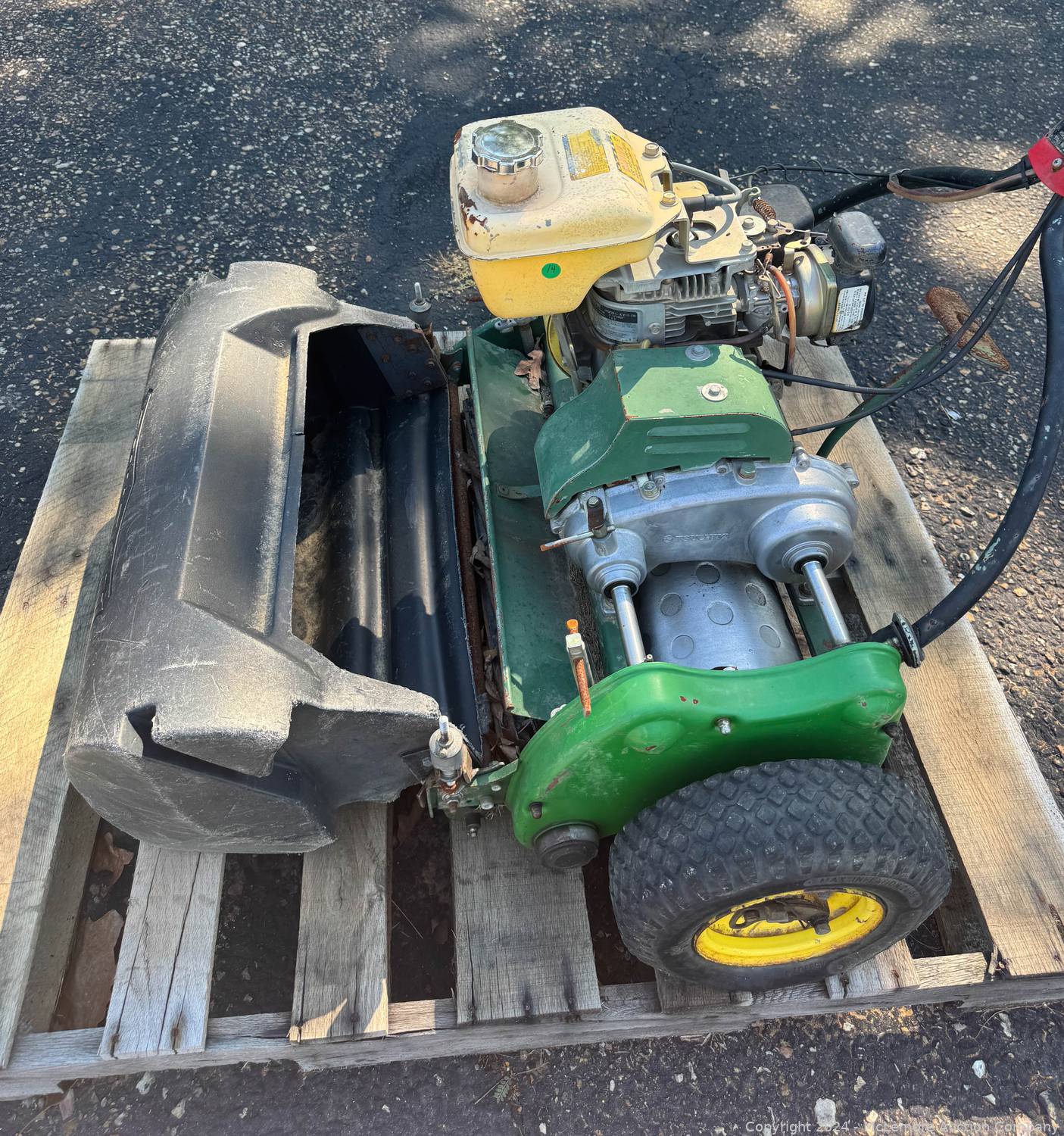 McLemore Auction Company Auction Lawn, Garden & Golf Course