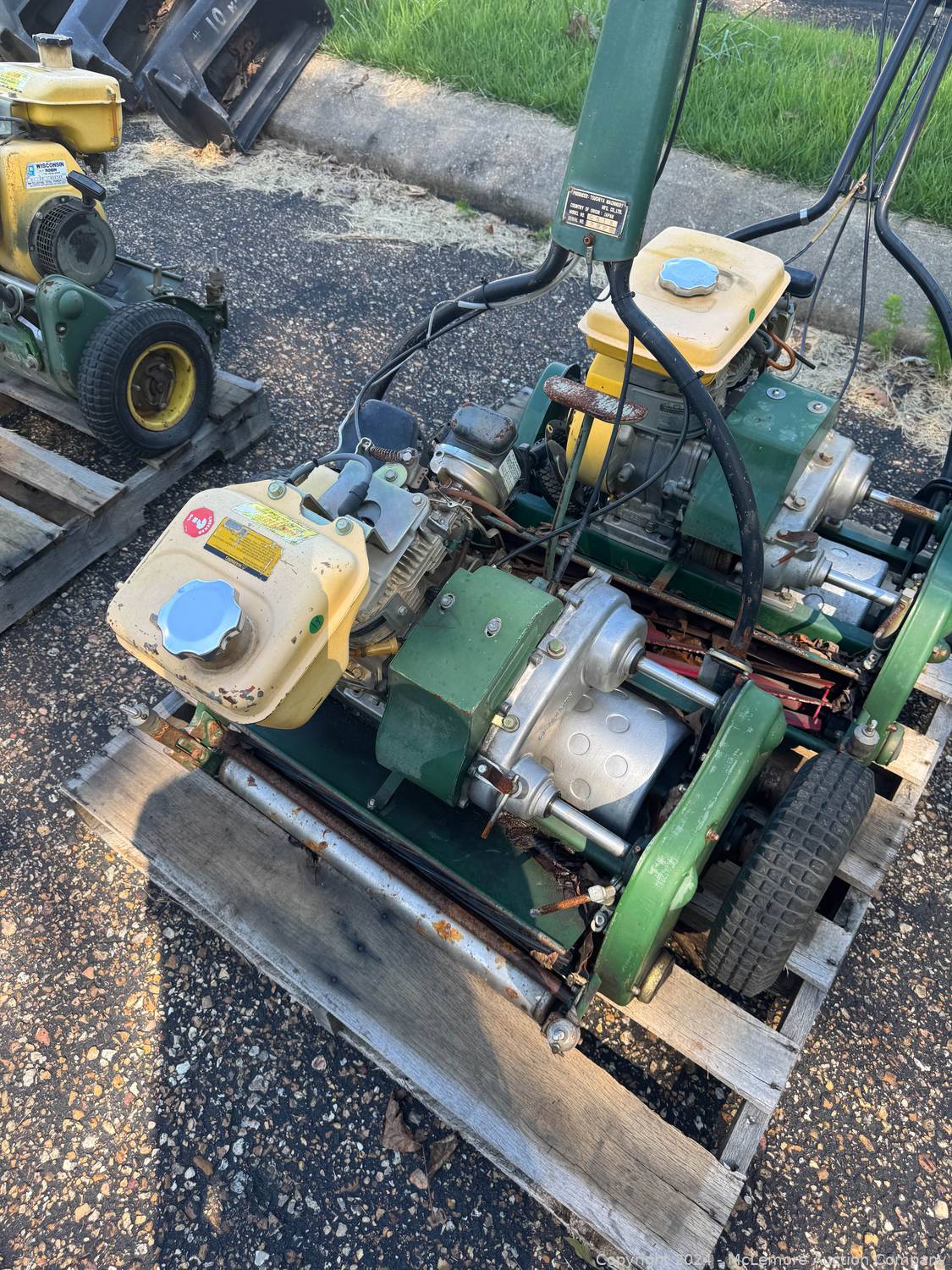 McLemore Auction Company Auction Lawn, Garden & Golf Course