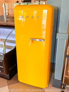 Smeg 50's Style Retro FAB 28 Refrigerator with Ice Compartment