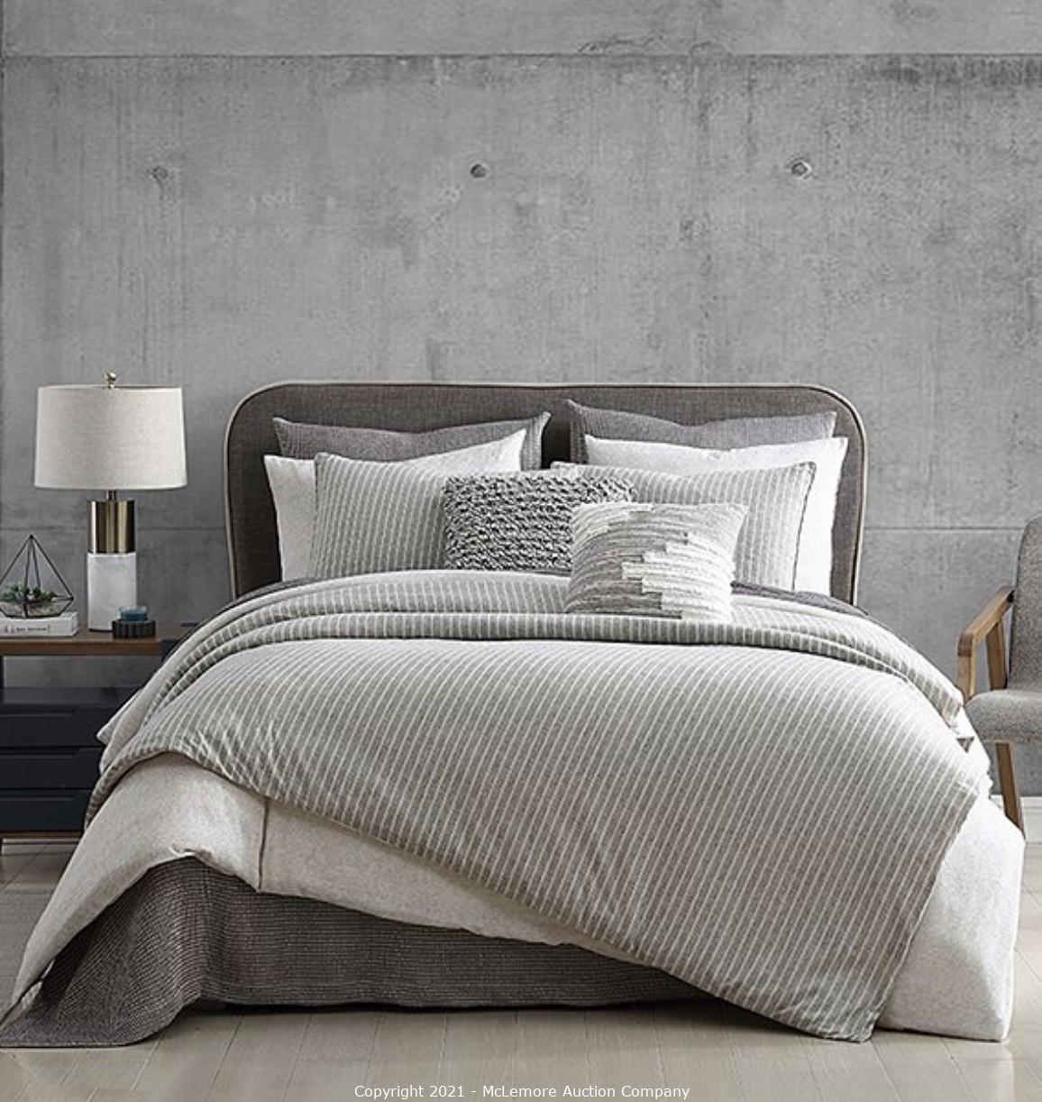 McLemore Auction Company Auction Shelf Pulls, Overstock and Customer