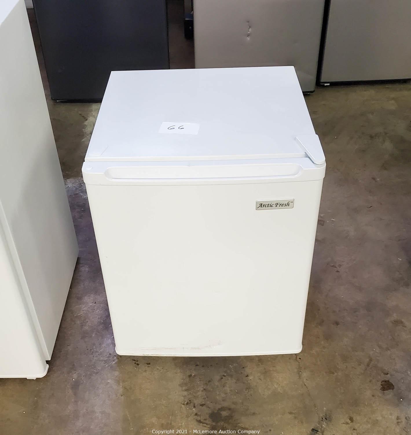 McLemore Auction Company Auction Display Model, Scratch and Dent