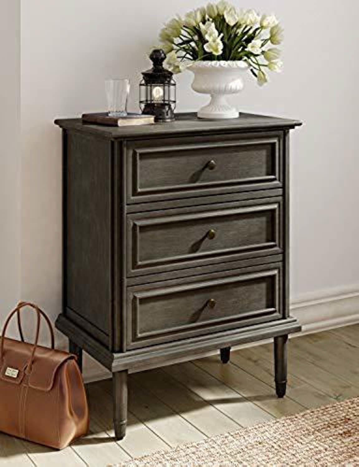 McLemore Auction Company Auction Overstock, Shelf Pulls and Customer