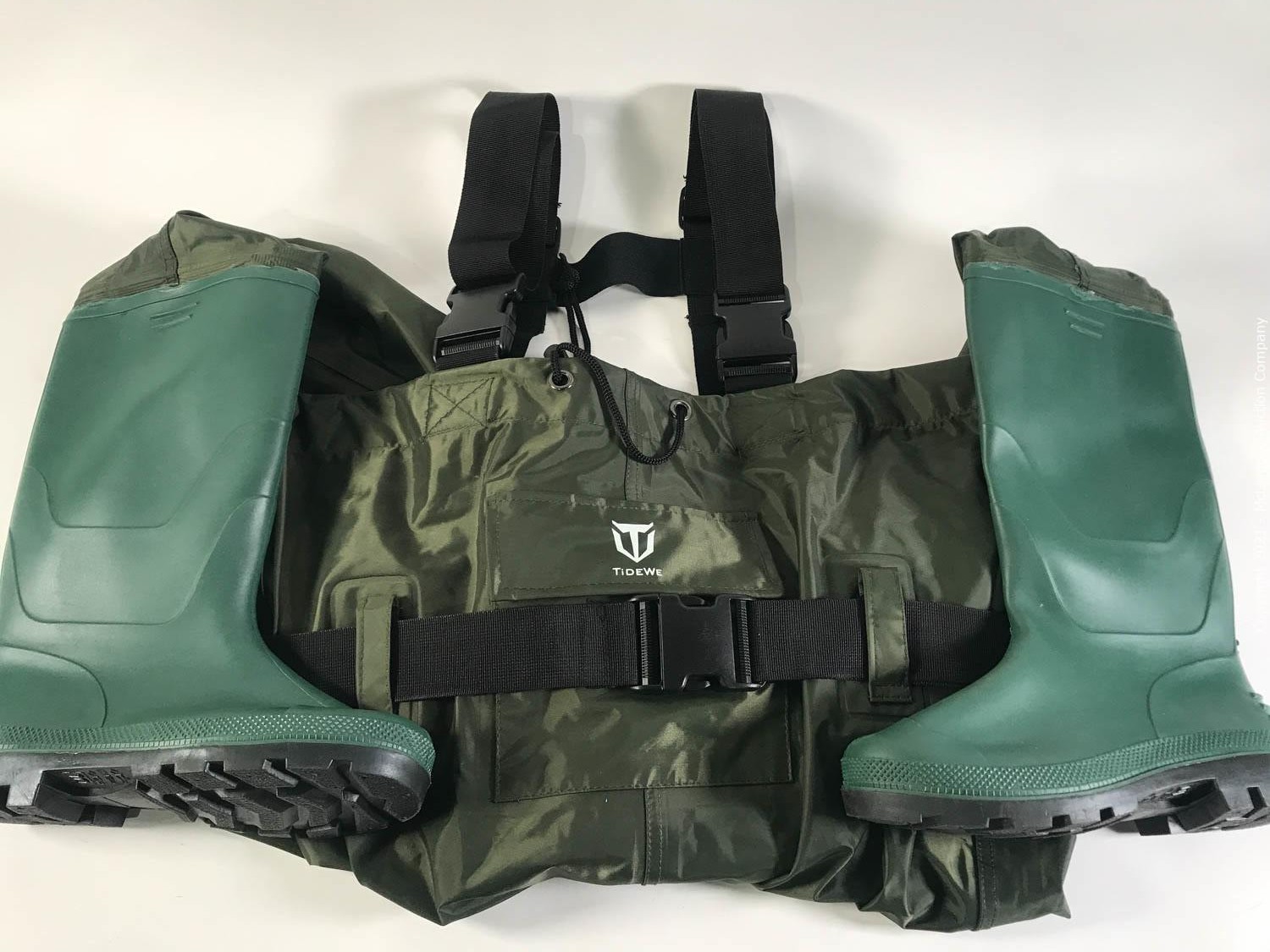 McLemore Auction Company - Auction: Electronics, Gaming, Home Goods, Beauty  Products, Toys, Power Tools, Clothing, Accessories, Appliances and More  ITEM: TIDEWE Bootfoot Chest Wader, 2-Ply Nylon/PVC Waterproof Fishing &  Hunting Waders with