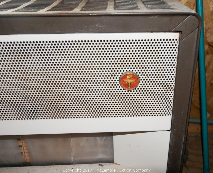 McLemore Auction Company Auction Antiques, Glassware, Collectibles