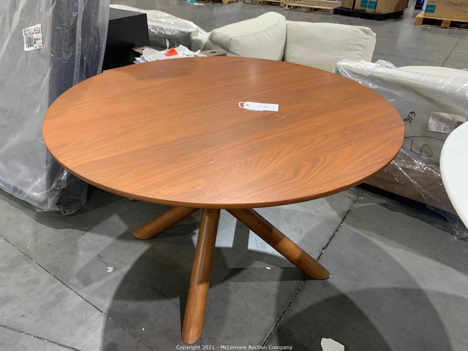 McLemore Auction Company Auction Large Quantity of Furniture and