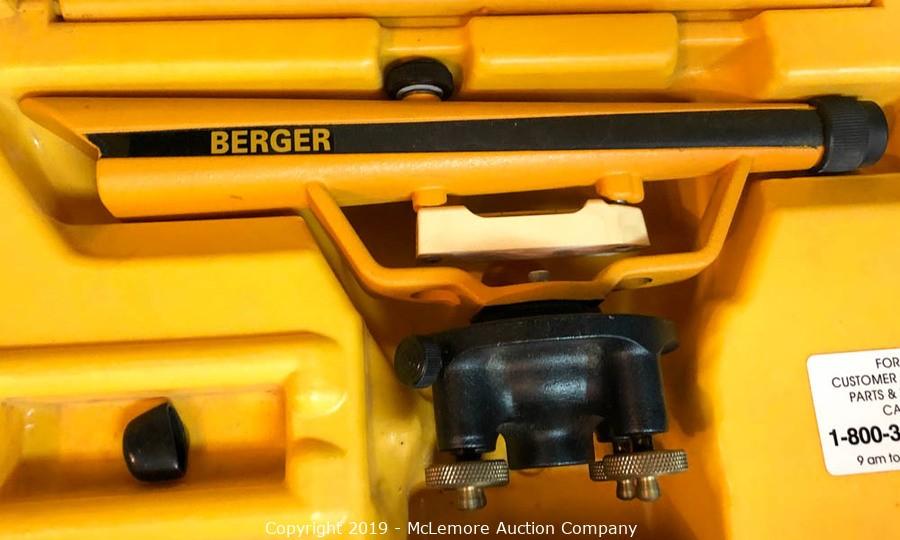McLemore Auction Company Auction Ganesh Mill, Lathes, Tools