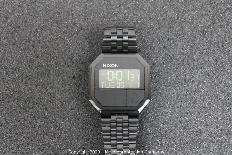 nixon rerun all black