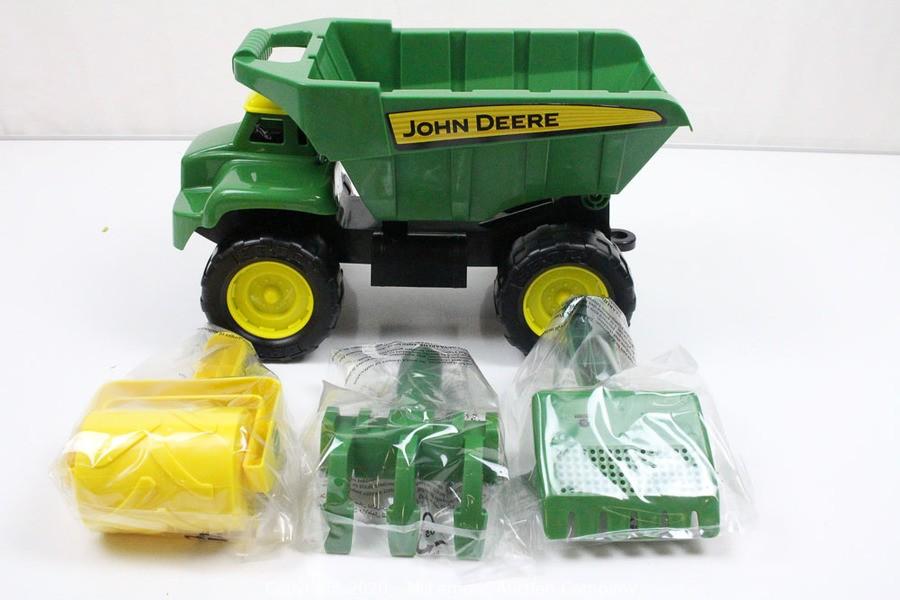 John Deere 15'' Big Scoop Dump Truck with Sand Tools Farm Vehicles varesinacaffe Contemporary 