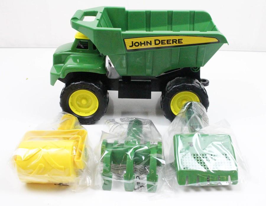 John Deere 15'' Big Scoop Dump Truck with Sand Tools 