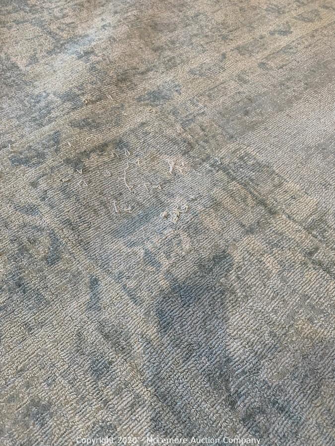 McLemore Auction Company Auction Large Quantity of Furniture from